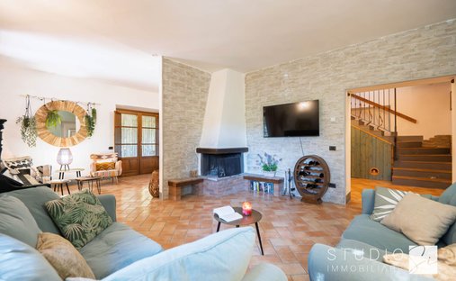 Villa a Volterra, Toscana, Italia 1