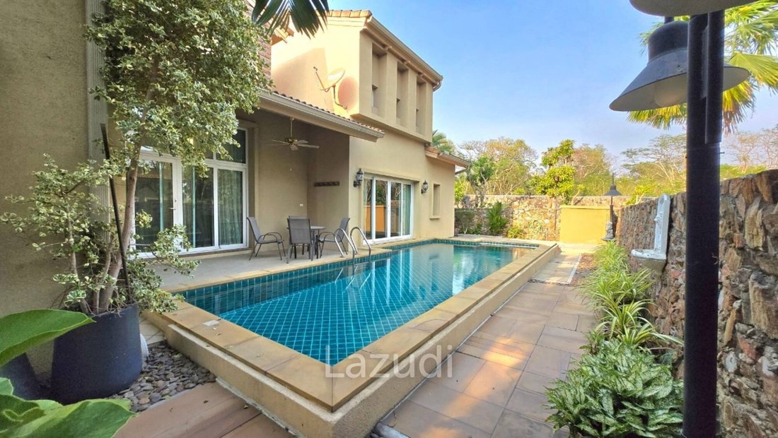 Villa in Pattaya City, Chon Buri, Thailand 1 - 16653684