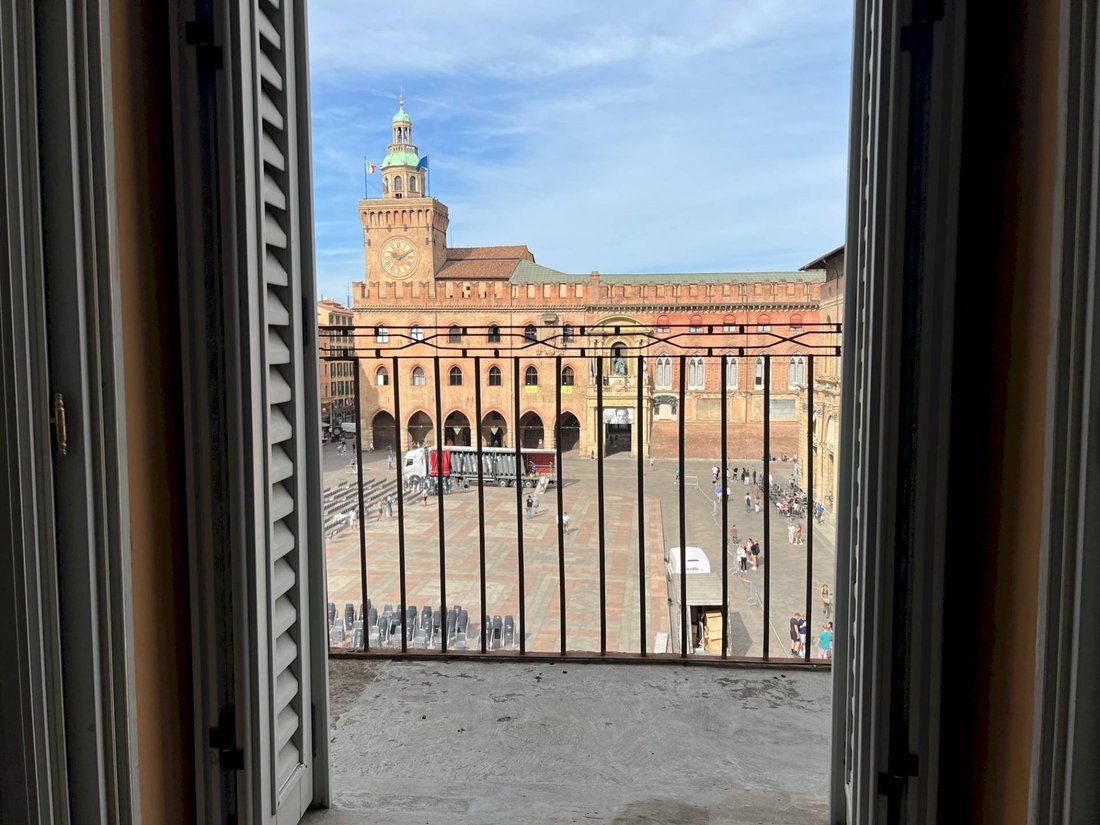 Apartment in Historic Center, Bologna, Italy 2 - 16651474