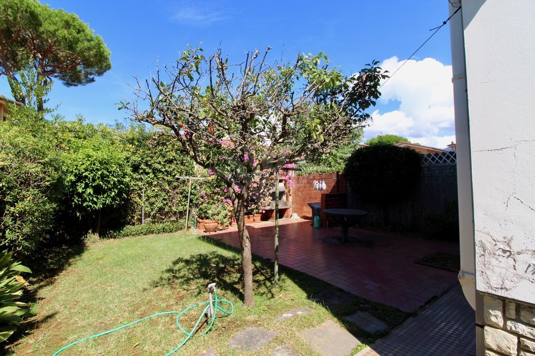 House in Tonfano, Pietrasanta, Italy 4 - 16650977