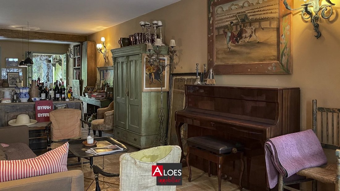 House in Centre Ville, Aigues-Mortes, France 3 - 14485551