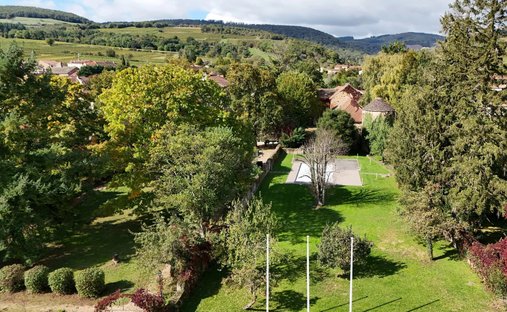 Castle for Sale in Igé, Bourgogne-Franche-Comté, France