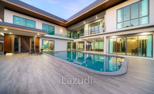 Villa in Pattaya City, Chon Buri, Thailand 1
