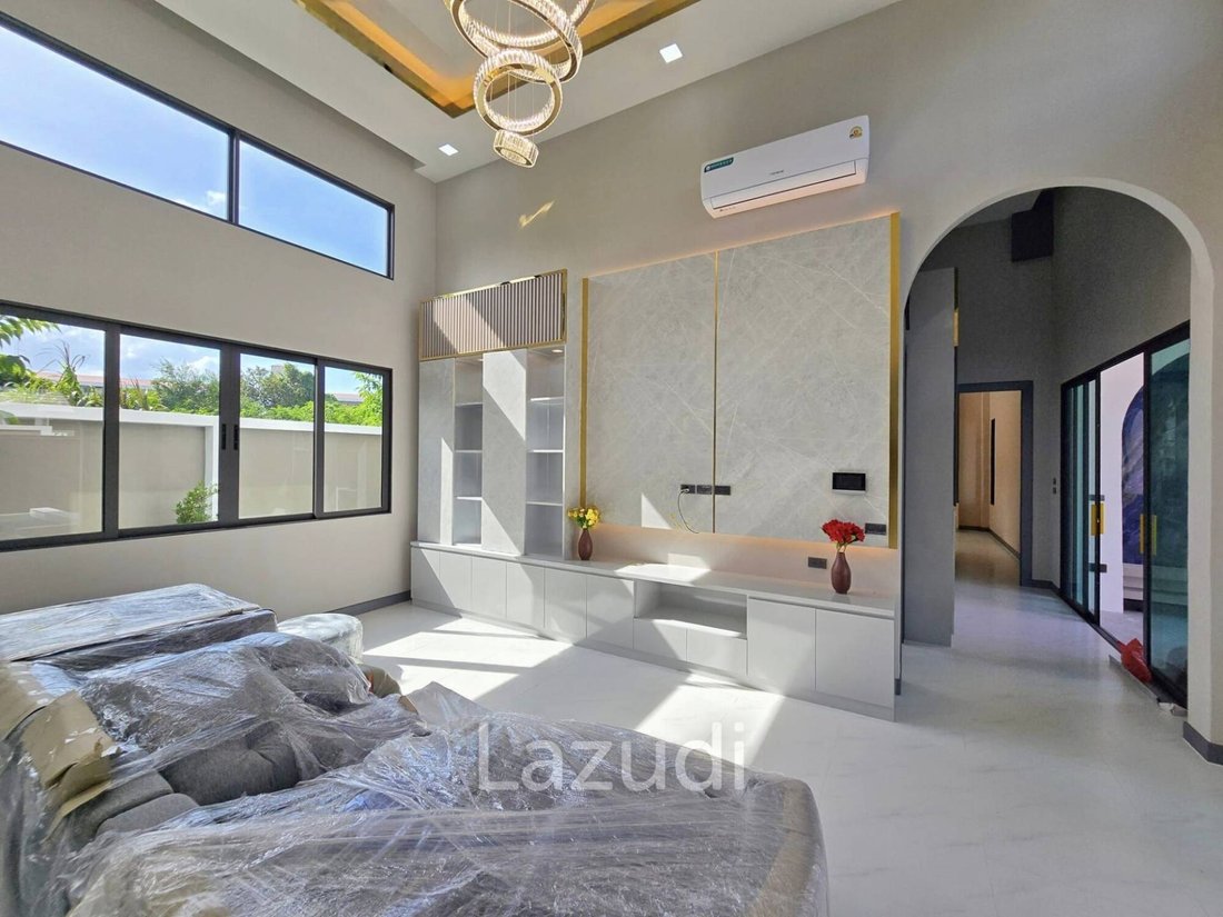 Villa in Pattaya City, Chon Buri, Thailand 3 - 16654097