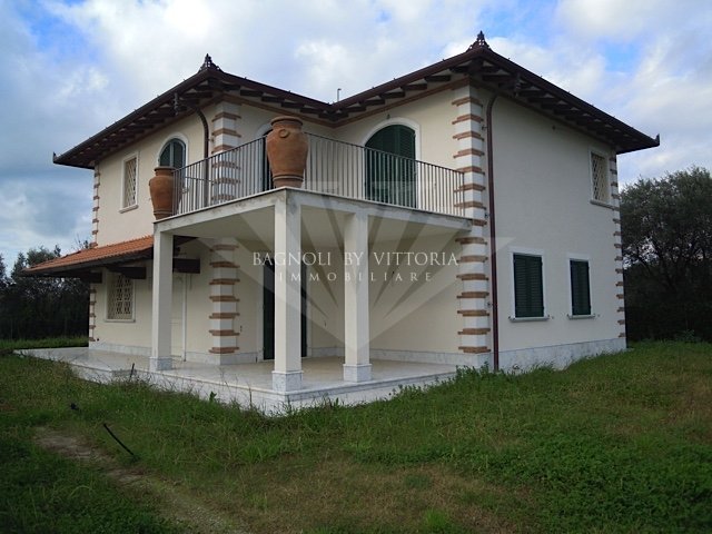 Villa in Pietrasanta, Tuscany, Italy 3 - 16651014