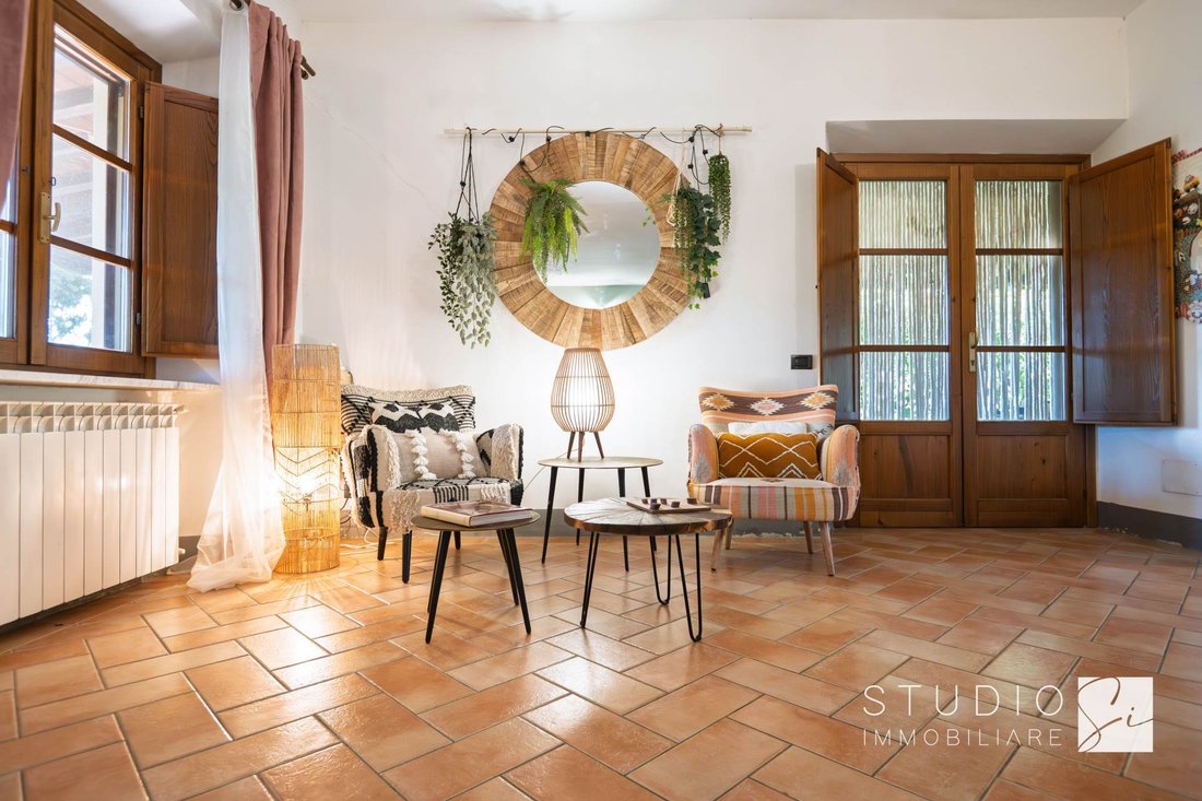 Villa in Volterra, Tuscany, Italy 2 - 16651622