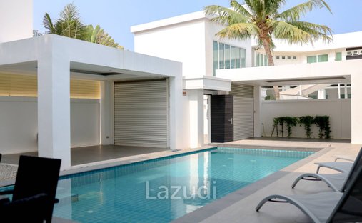 Villa in Pattaya City, Chon Buri, Thailand 1