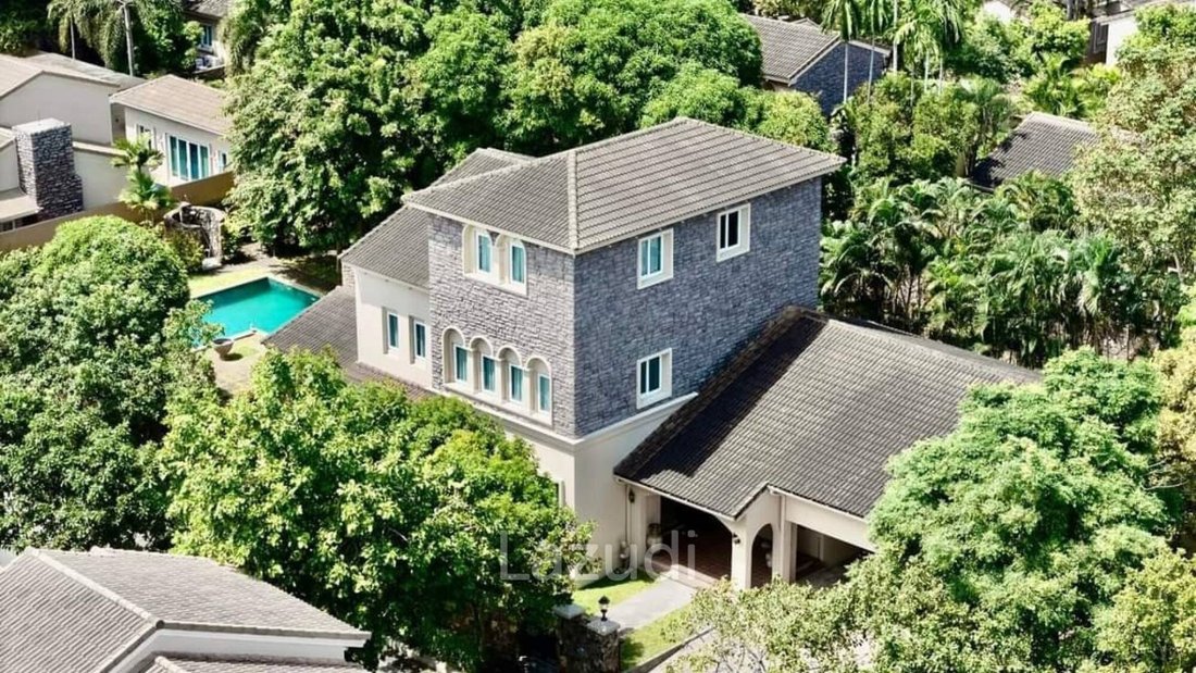 Villa in Pattaya City, Chon Buri, Thailand 1 - 16654284