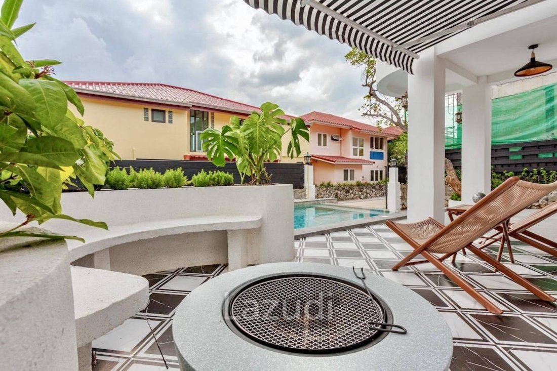 Villa in Pattaya City, Chon Buri, Thailand 1 - 16653699