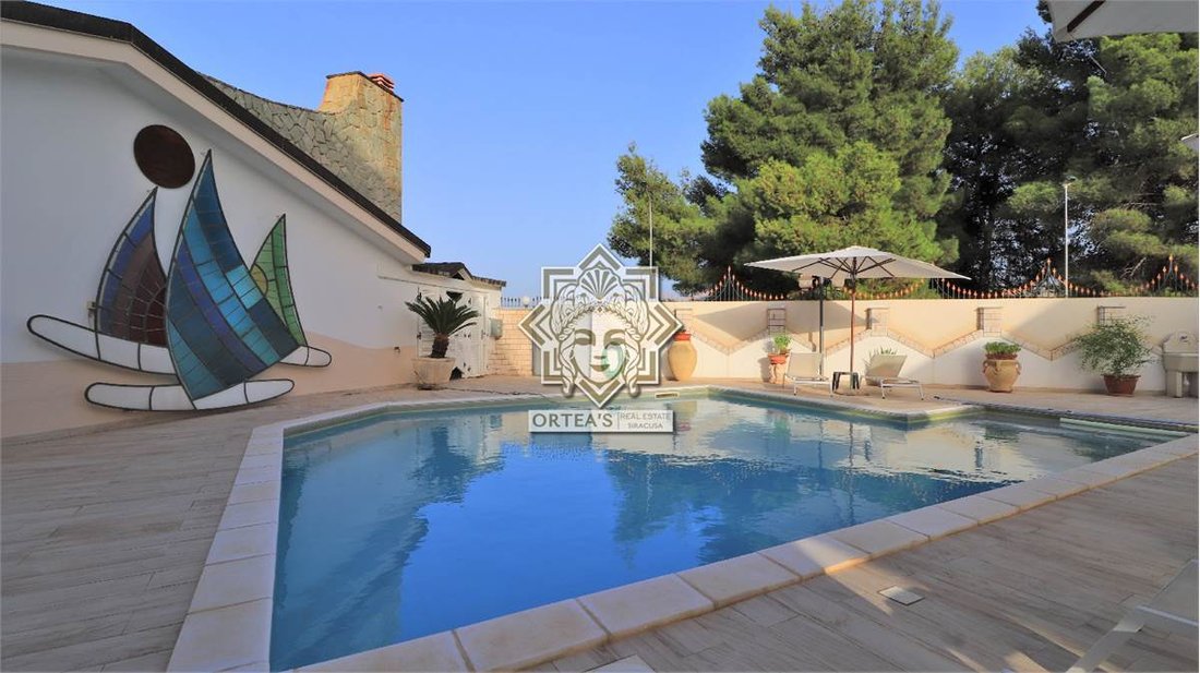 Villa in Floridia, Sicily, Italy 1 - 16650984