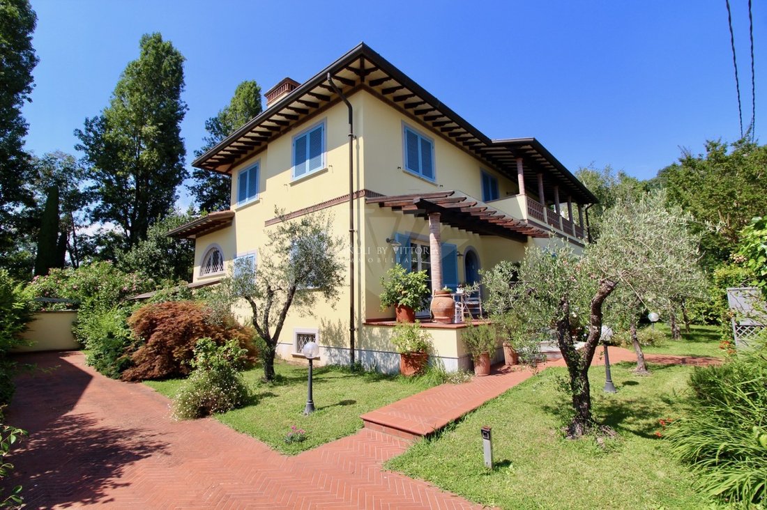 Villa in Pietrasanta, Tuscany, Italy 1 - 16651546