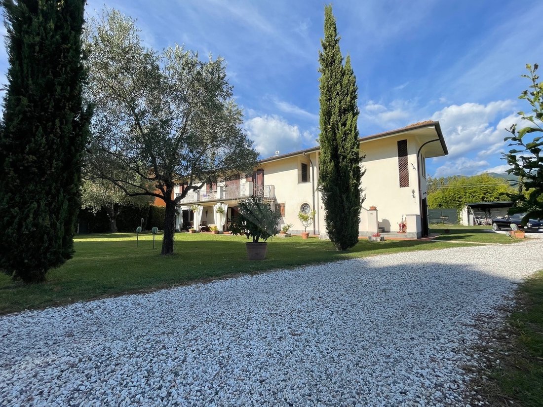 Country House in Tonfano, Pietrasanta, Italy 1 - 16651177