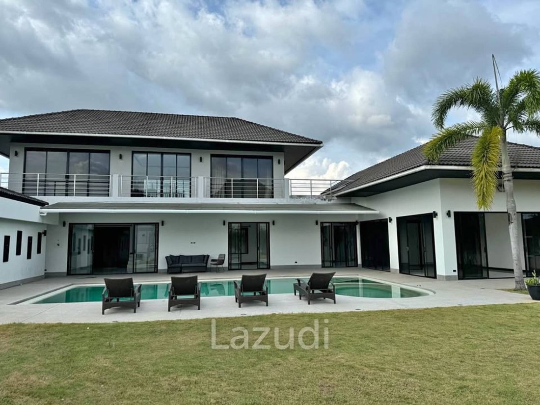 Villa in Choeng Thale, Phuket, Thailand 1 - 16654086