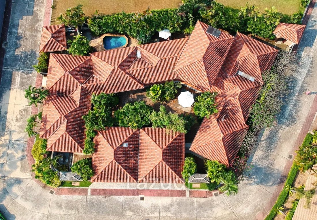 Villa in Pattaya City, Chon Buri, Thailand 1 - 16653642