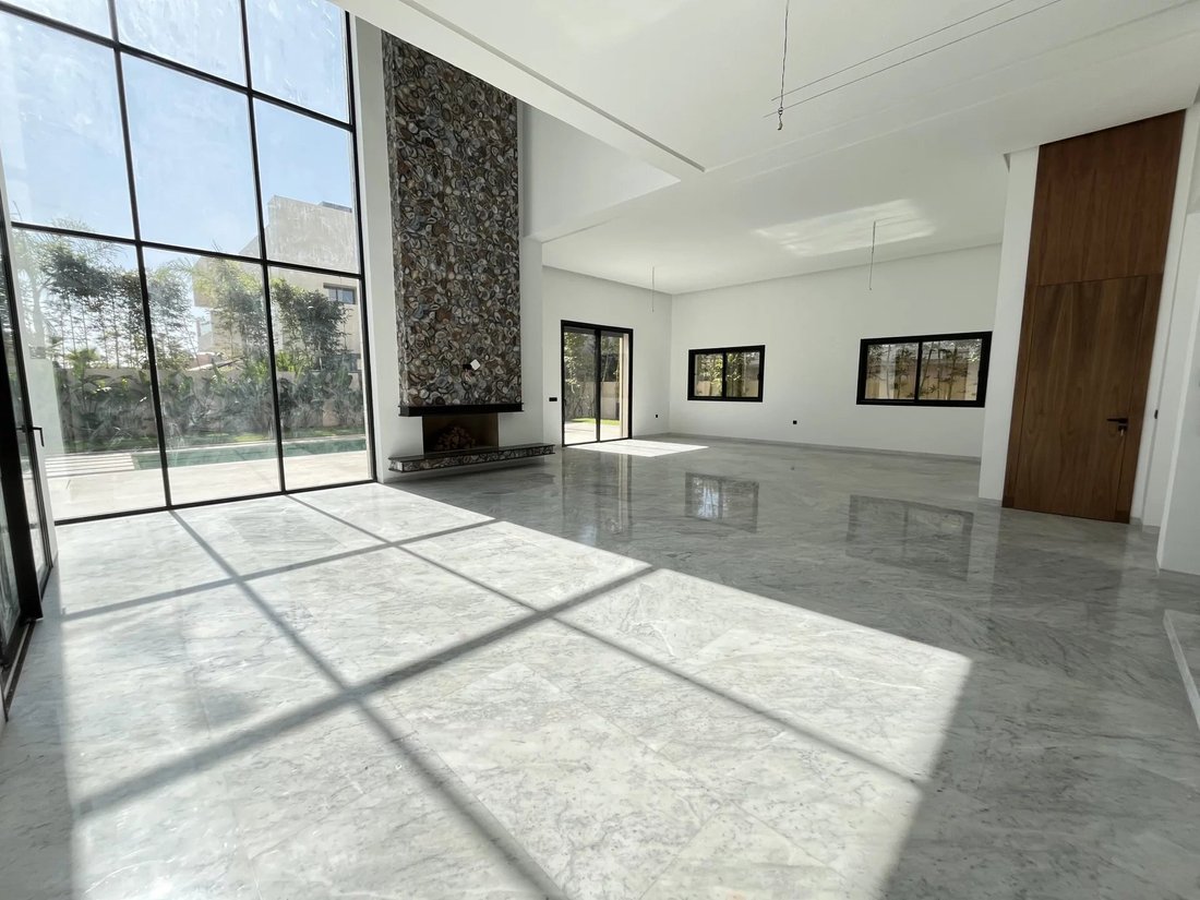 Villa in Bir Jerrara, Casablanca-Settat, Morocco 2 - 16649131