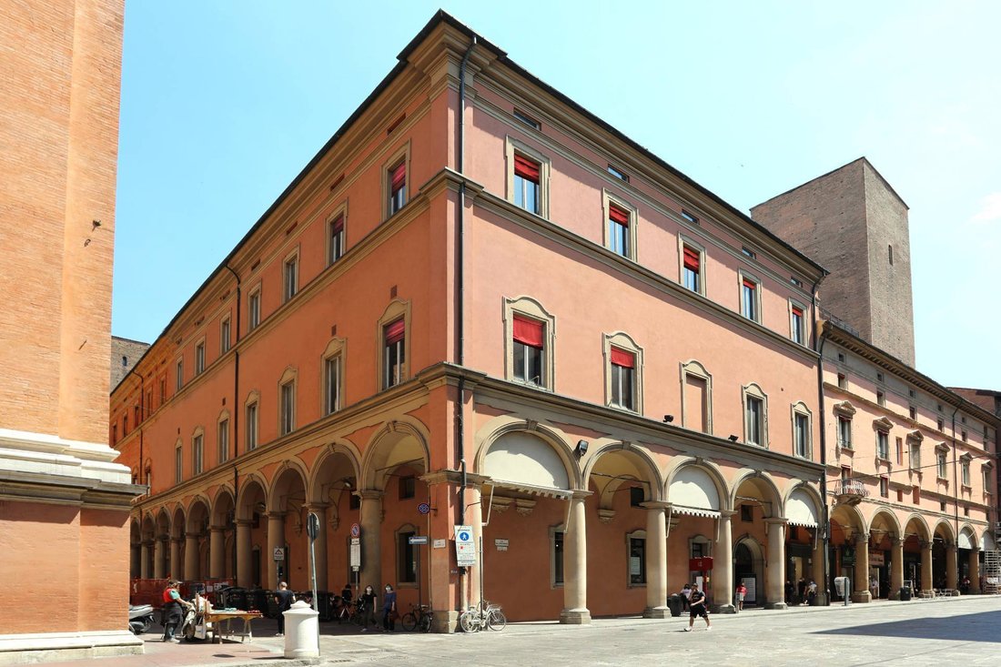 Apartment in Historic Center, Bologna, Italy 1 - 16652158