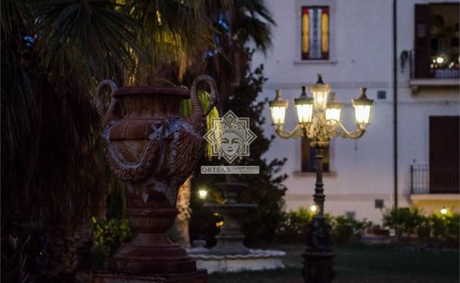 Villa in Center, Noto, Sicily 1