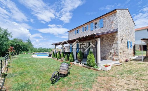 House in Stranici kod Lovreca, Istria County, Croatia 1