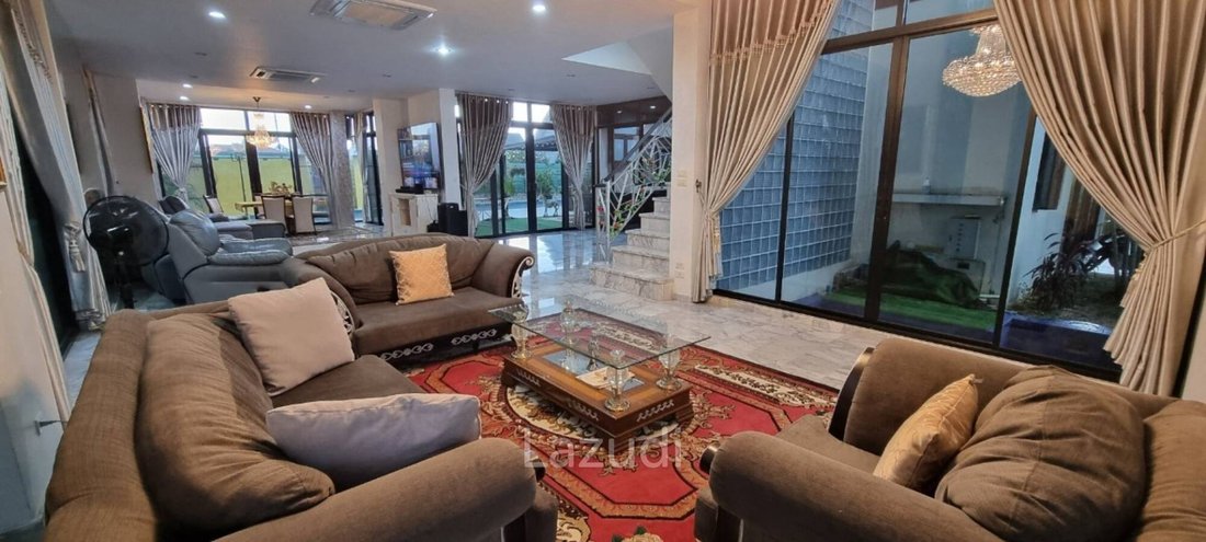 Villa in Pattaya City, Chon Buri, Thailand 4 - 16653621