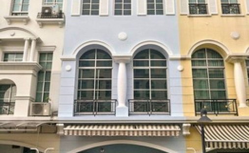 House in Bangkok, Krung Thep Maha Nakhon, Thailand 1