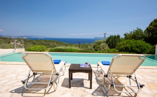 Villa in Eugirou, Apollonioi, Griechenland 1