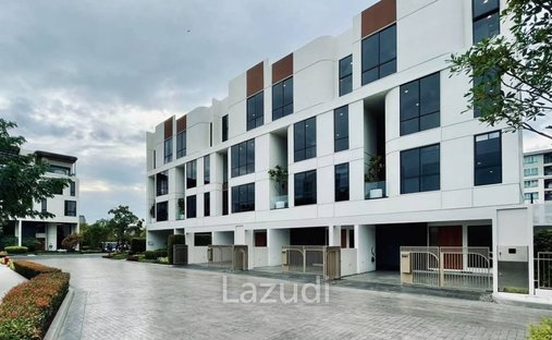 House in Bang Phong Phang, Krung Thep Maha Nakhon, Thailand 1