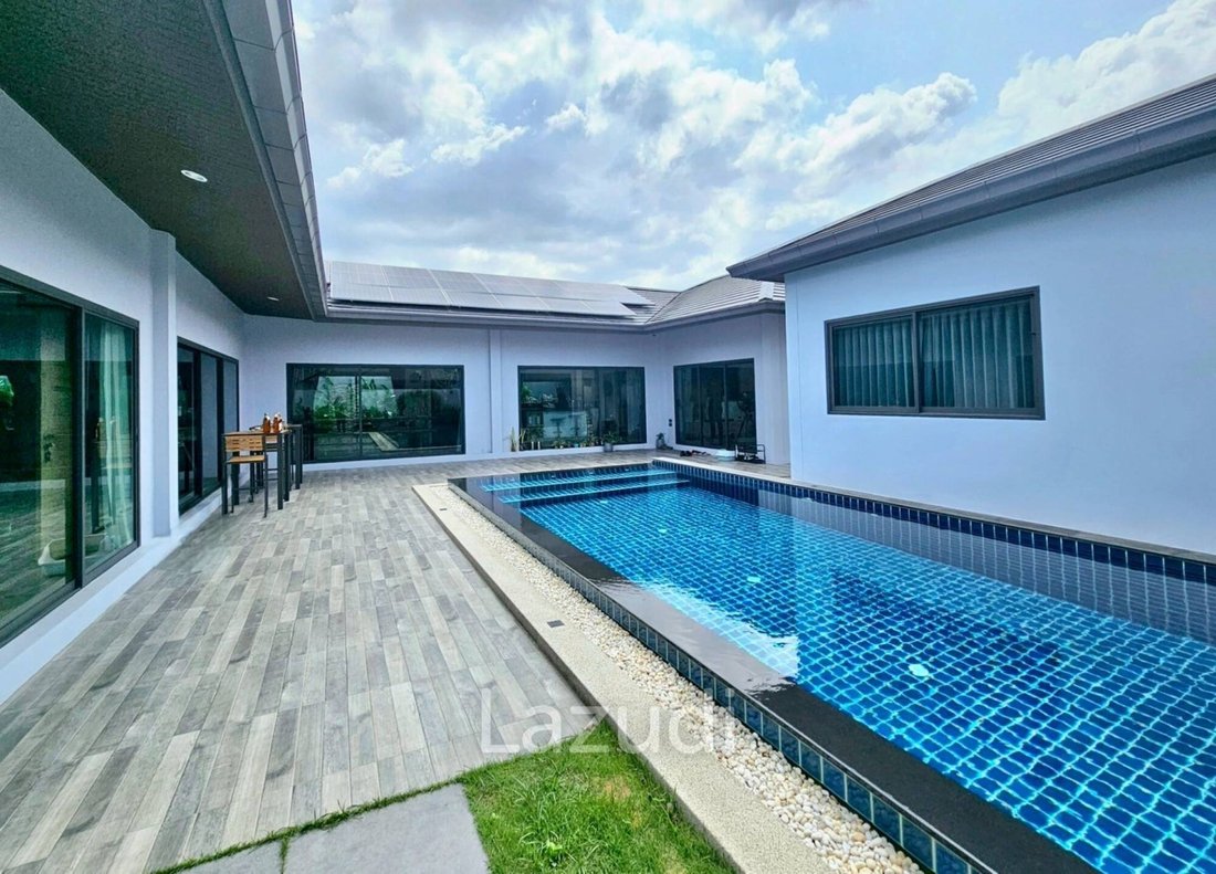 Villa in Pattaya City, Chon Buri, Thailand 1 - 16652230