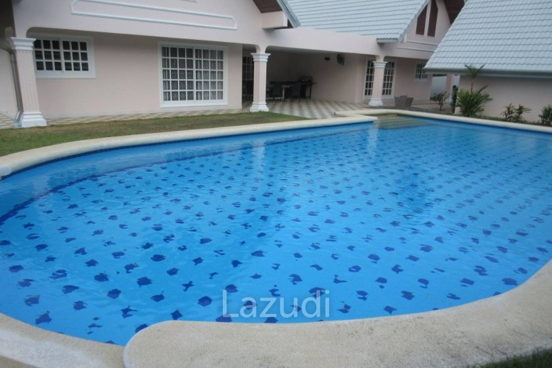 Villa in Thep Krasatti, Phuket, Thailand 3 - 16654269