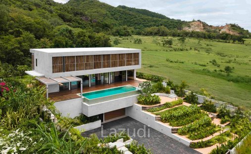 Villa in Nong Kae, Prachuap Khiri Khan, Thailand 1