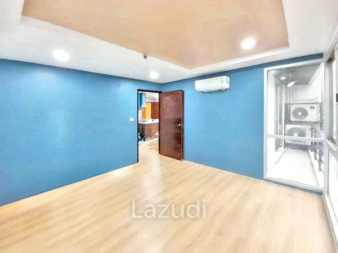 Apartment in Chong Nonsi, Krung Thep Maha Nakhon, Thailand 4 - 16653844