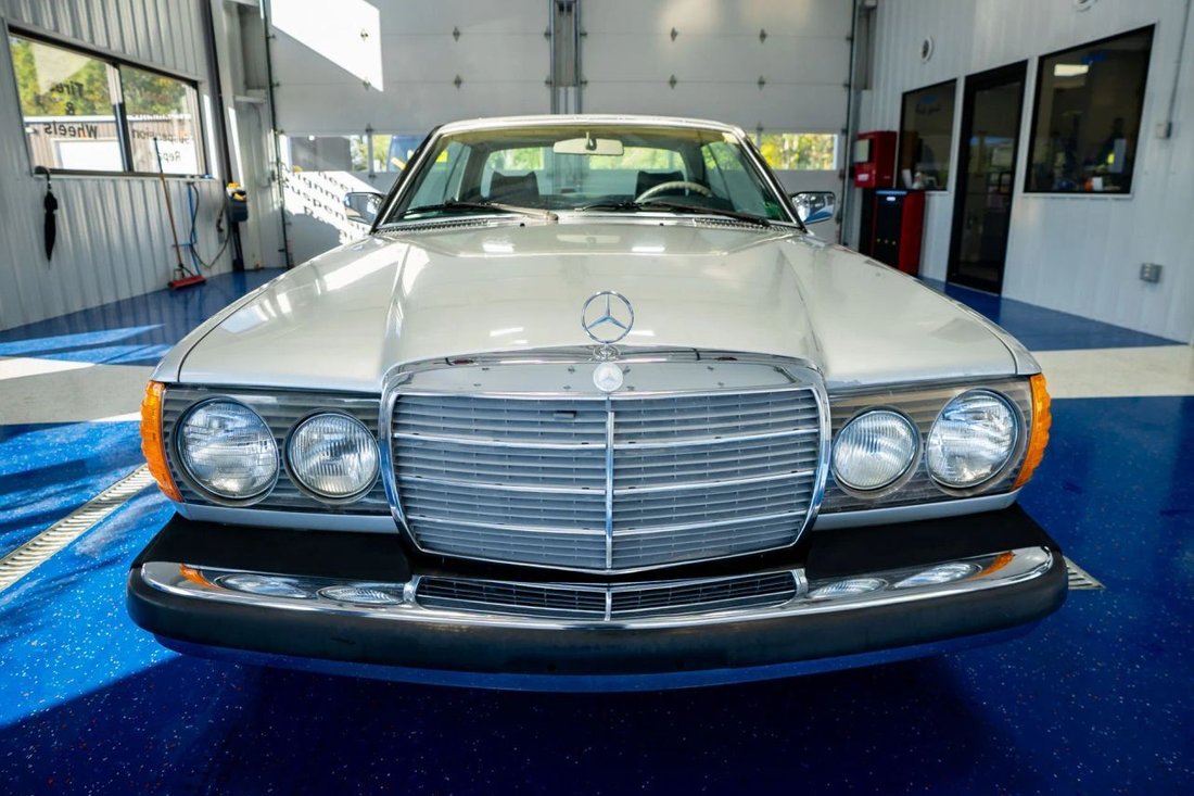 Coupe in Osceola, IN, United States 3 - 16653458