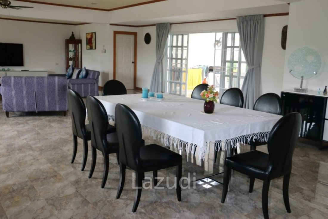 Villa in Thep Krasatti, Phuket, Thailand 4 - 16654269