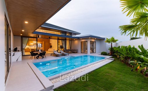 Villa in Thap Tai, Prachuap Khiri Khan, Thailand 1