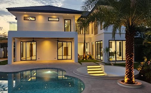 Villa in Chalong, Phuket, Thailand 1