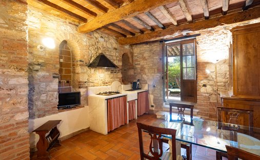 Castle for Sale in Serre di Rapolano, Tuscany, Italy