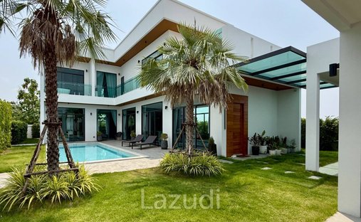 Villa in Pattaya City, Chon Buri, Thailand 1