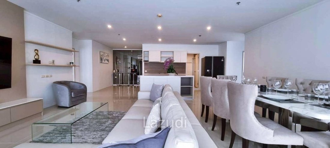 Apartment in Pattaya City, Chon Buri, Thailand 2 - 16650173