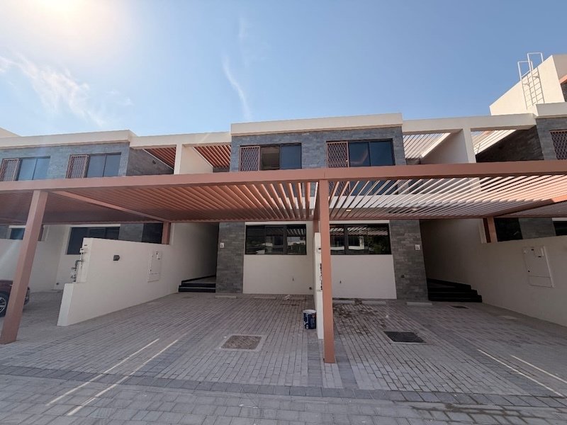 Townhouse in Damac Hills, Dubai, United Arab Emirates 1 - 16649330