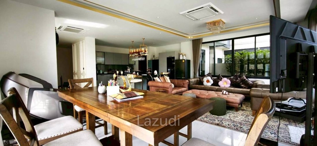 Villa in Nong Pla Lai, Chon Buri, Thailand 4 - 16650125