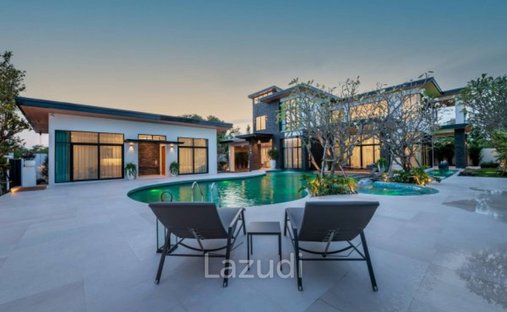 Villa in Cha-am, Phetchaburi, Thailand 1