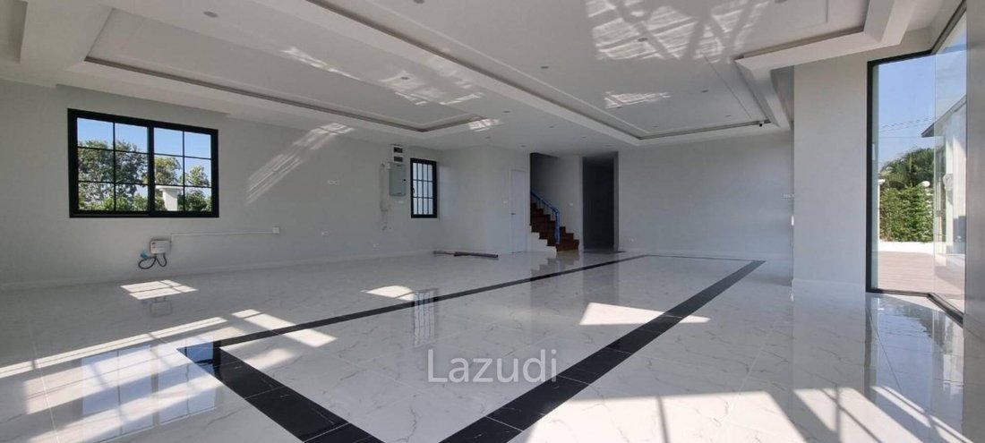 Villa in Pattaya City, Chon Buri, Thailand 5 - 16653872