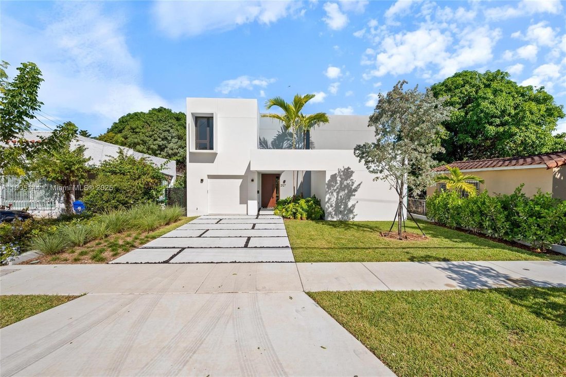 House in Miami, Florida, United States 1 - 16652782