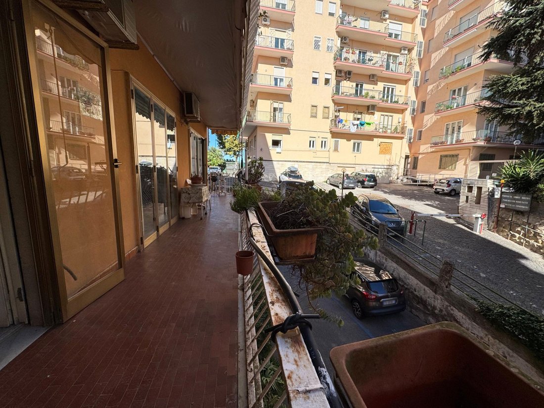 Apartment in Chiaia, Naples, Campania 3 - 16650982