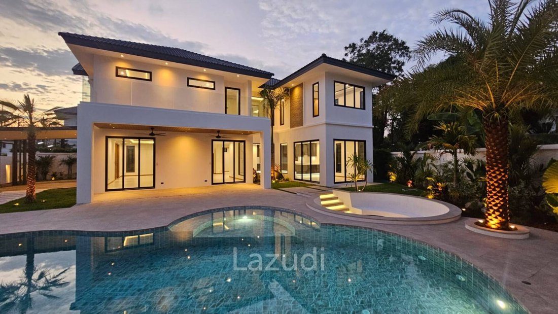 Villa in Chalong, Phuket, Thailand 2 - 16653577