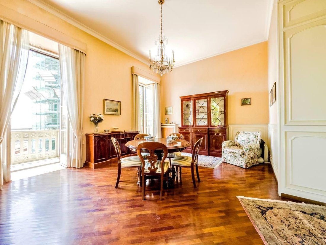 Apartment in Chiaia, Naples, Campania 3 - 16651207