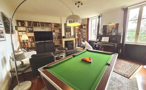 Castle for Sale in Monségur, Nouvelle-Aquitaine, France