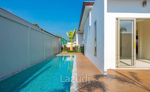 Villa in Thep Krasatti, Phuket, Thailand 1
