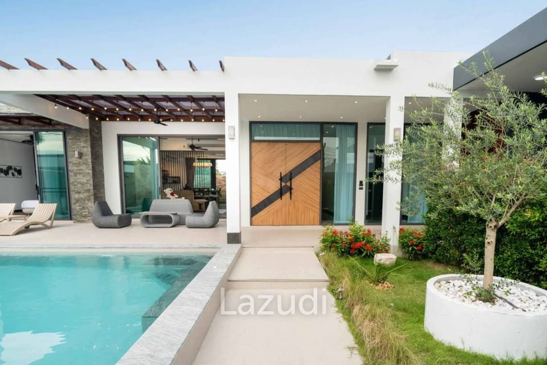 Villa in Thep Krasatti, Phuket, Thailand 2 - 16650805