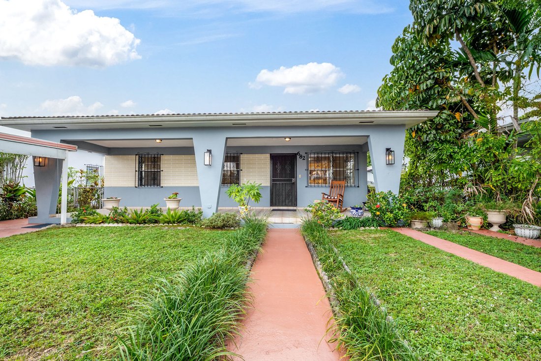 House in Hialeah, Florida, United States 1 - 16650390