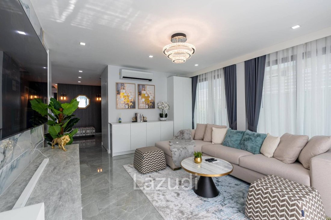 Villa in Pattaya City, Chon Buri, Thailand 2 - 16650764